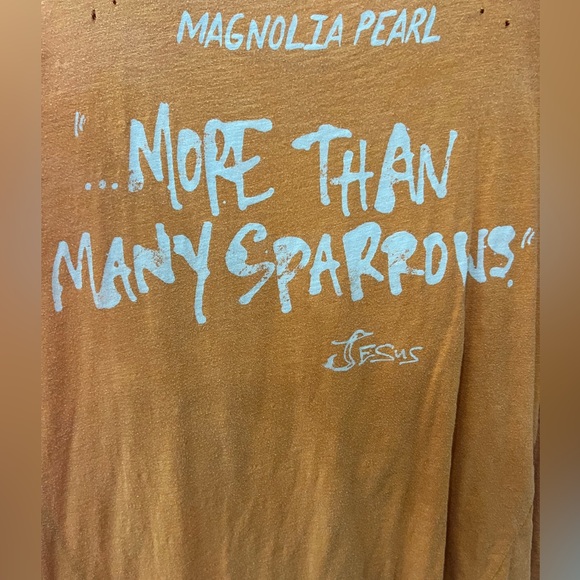 Magnolia Pearl Tshirt - Picture 3 of 3